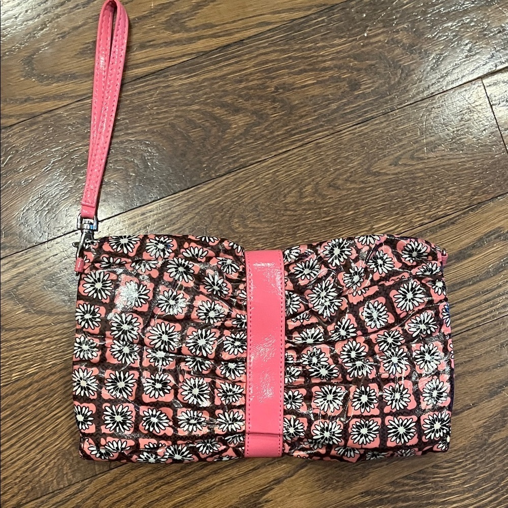 Vera Bradley wristlet clutch Floral Pink Wristlet Clutch